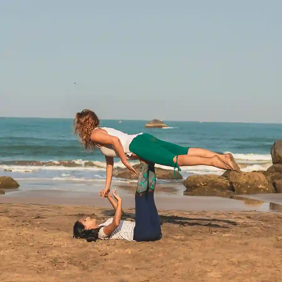 beach-yoga-goa